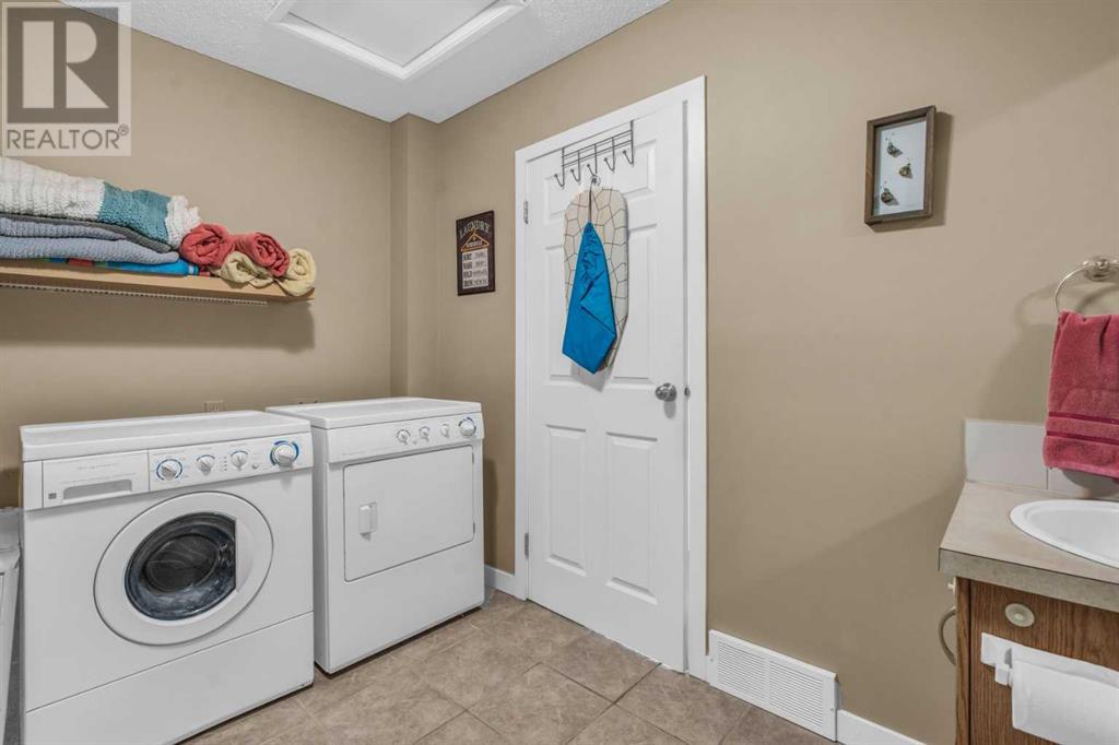 Single Family House Bi-level for Sale in    Street NE Huntington Hills Calgary 