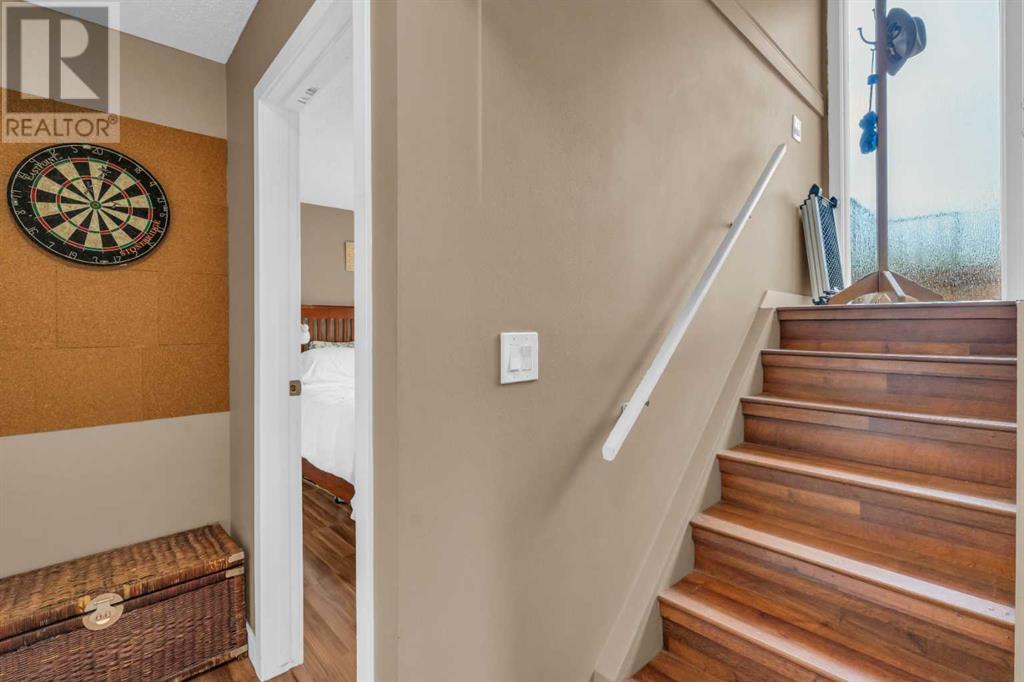 Single Family House Bi-level for Sale in    Street NE Huntington Hills Calgary 