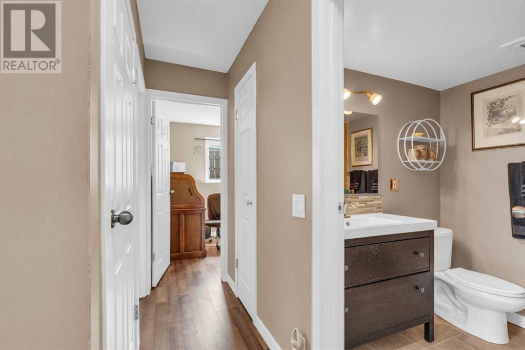 Single Family House Bi-level for Sale in    Street NE Huntington Hills Calgary 