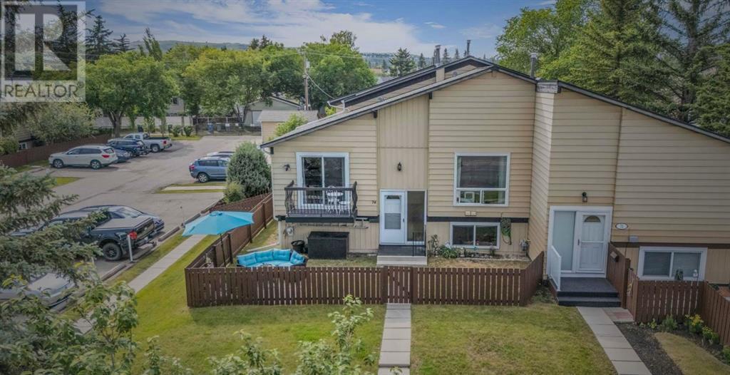 Single Family House Bi-level for Sale in    Street NE Huntington Hills Calgary 