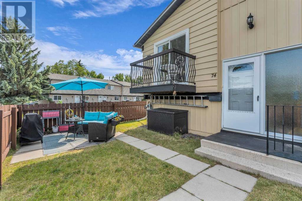 Single Family House Bi-level for Sale in    Street NE Huntington Hills Calgary 