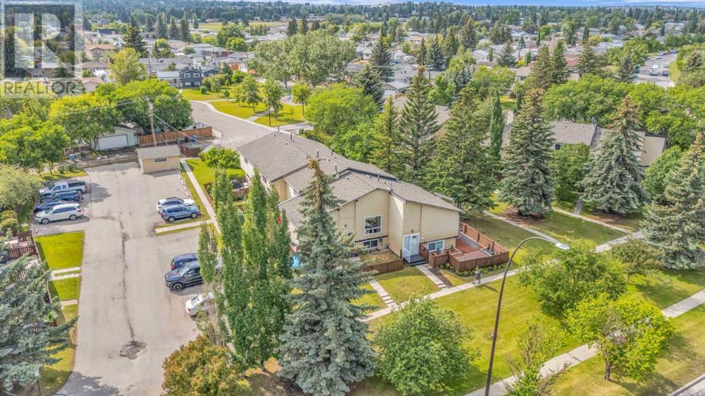 Single Family House Bi-level for Sale in    Street NE Huntington Hills Calgary 