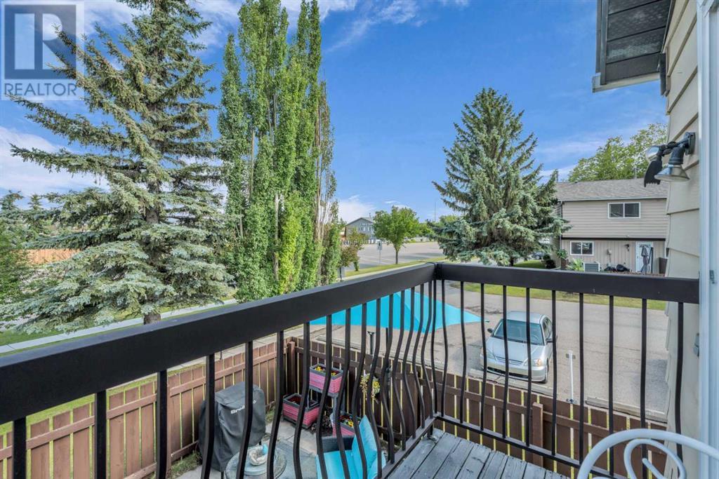 Single Family House Bi-level for Sale in    Street NE Huntington Hills Calgary 