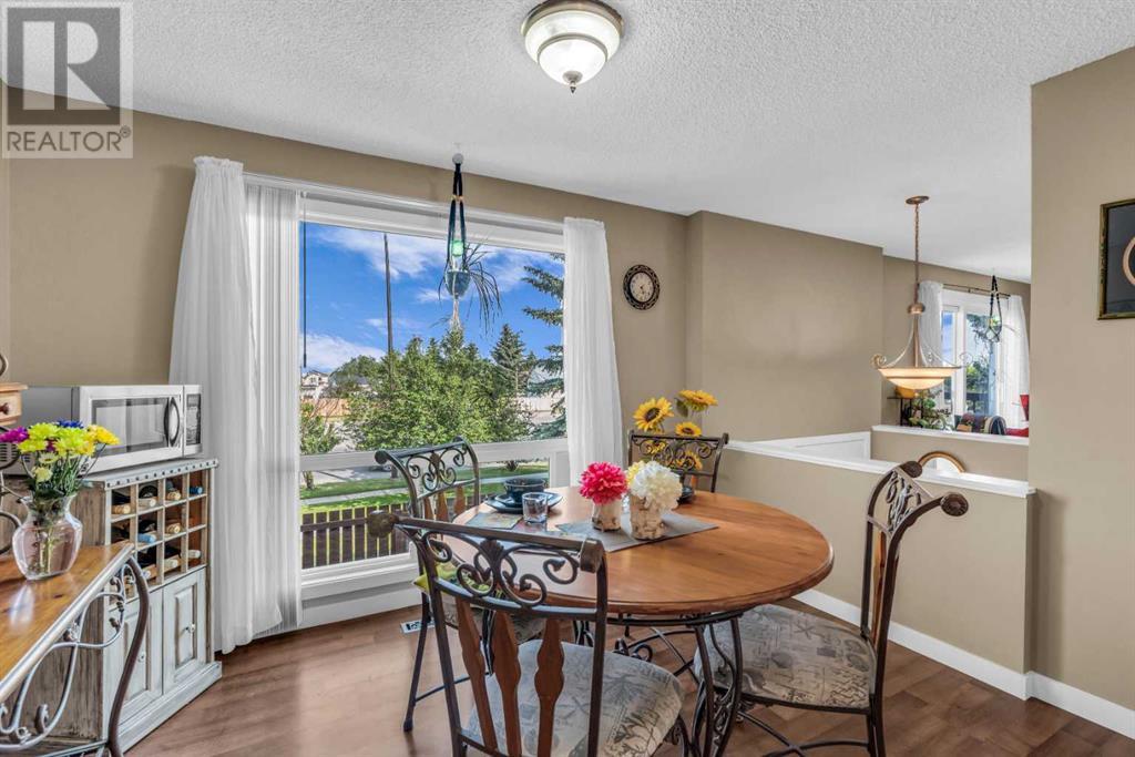 Single Family House Bi-level for Sale in    Street NE Huntington Hills Calgary 