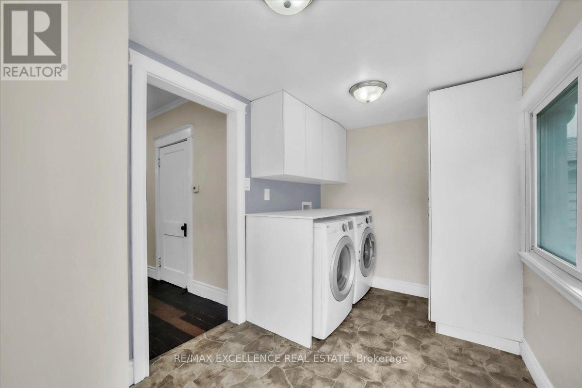 Photo 37 of 626 Downie Street, Peterborough Central ON