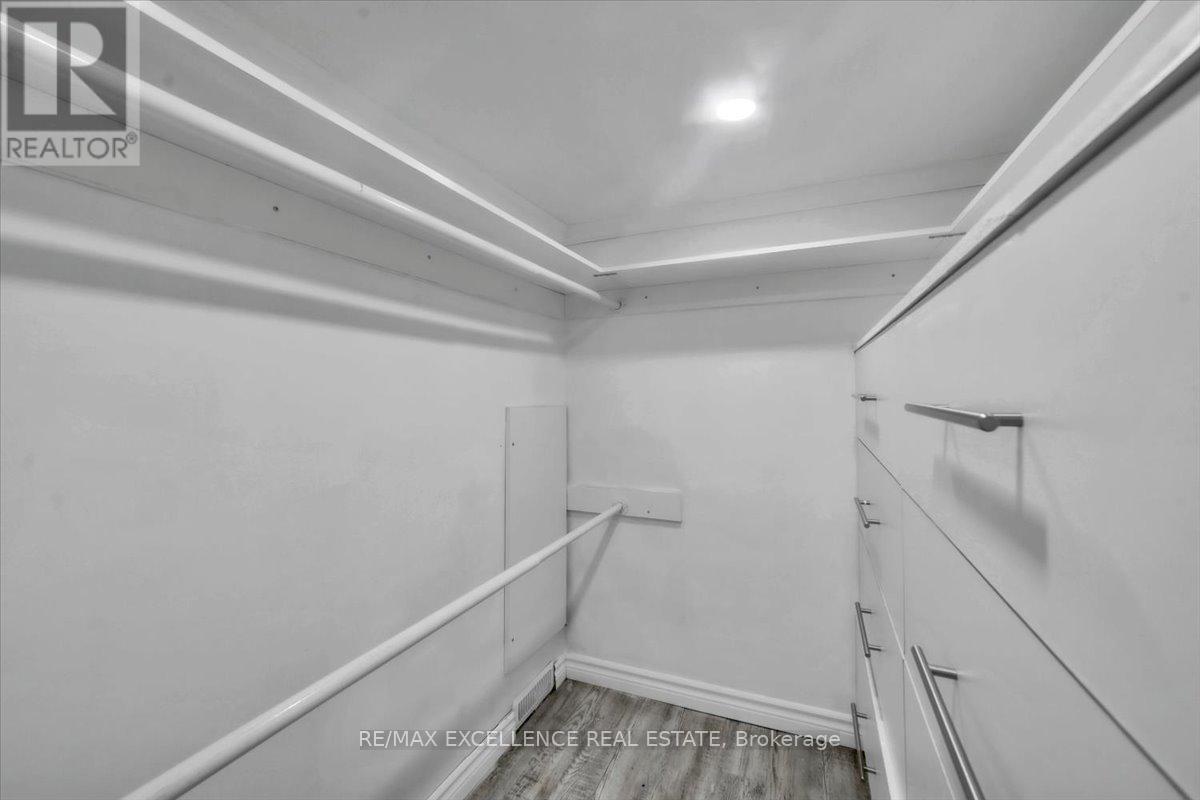 Photo 43 of 626 Downie Street, Peterborough Central ON