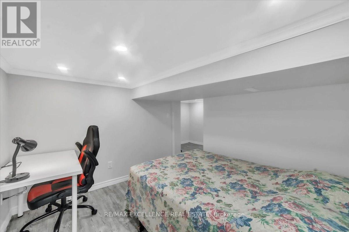 Photo 10 of 626 Downie Street, Peterborough Central ON