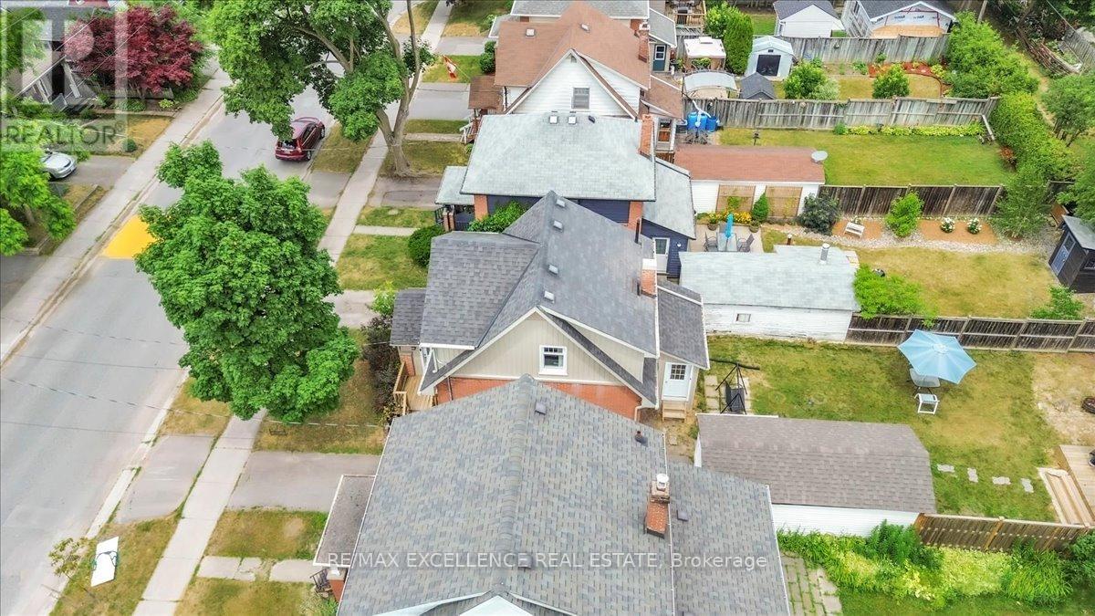 Photo 36 of 626 Downie Street, Peterborough Central ON