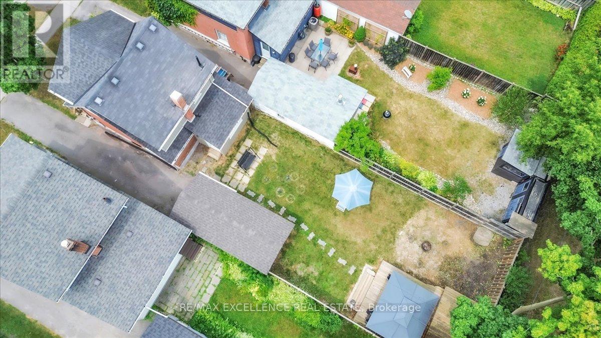 Photo 40 of 626 Downie Street, Peterborough Central ON