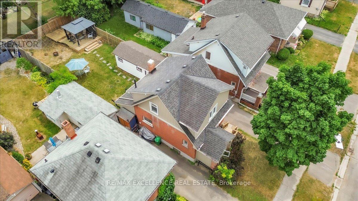 Photo 42 of 626 Downie Street, Peterborough Central ON