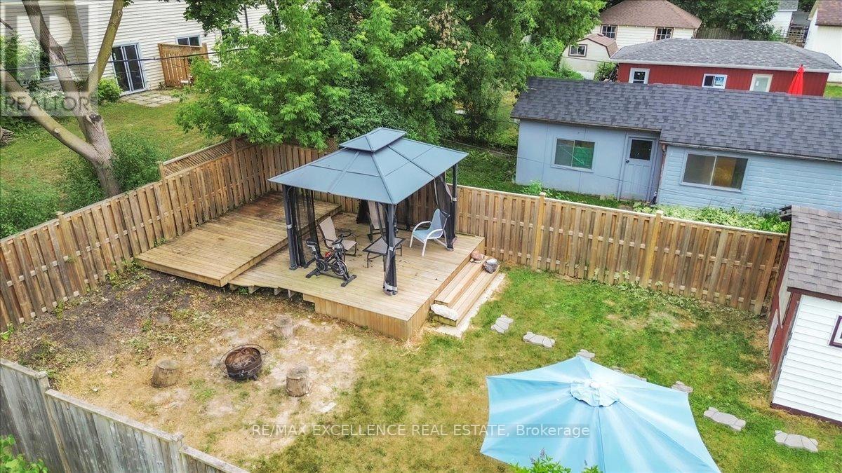 Photo 16 of 626 Downie Street, Peterborough Central ON