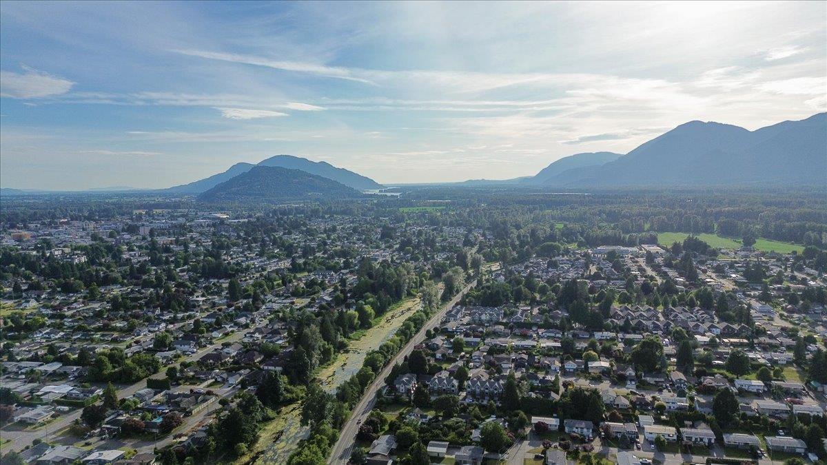Photo 15 of 46513 Hope River Road Fairfield Island, Chilliwack BC