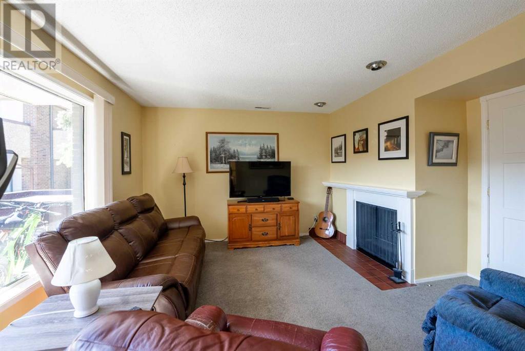 Single Family House for Sale in    Avenue S Victoria Park Lethbridge 