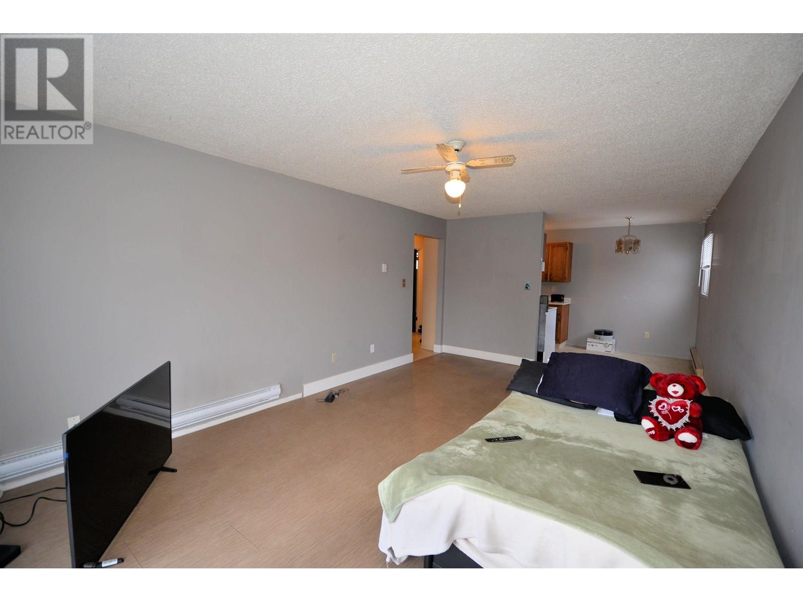 Photo 8 of 1933 Spruce Street, Prince George BC