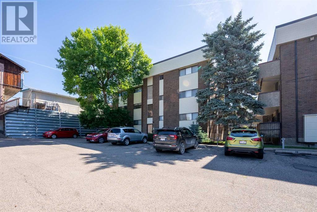 Single Family House for Sale in    Avenue S Victoria Park Lethbridge 