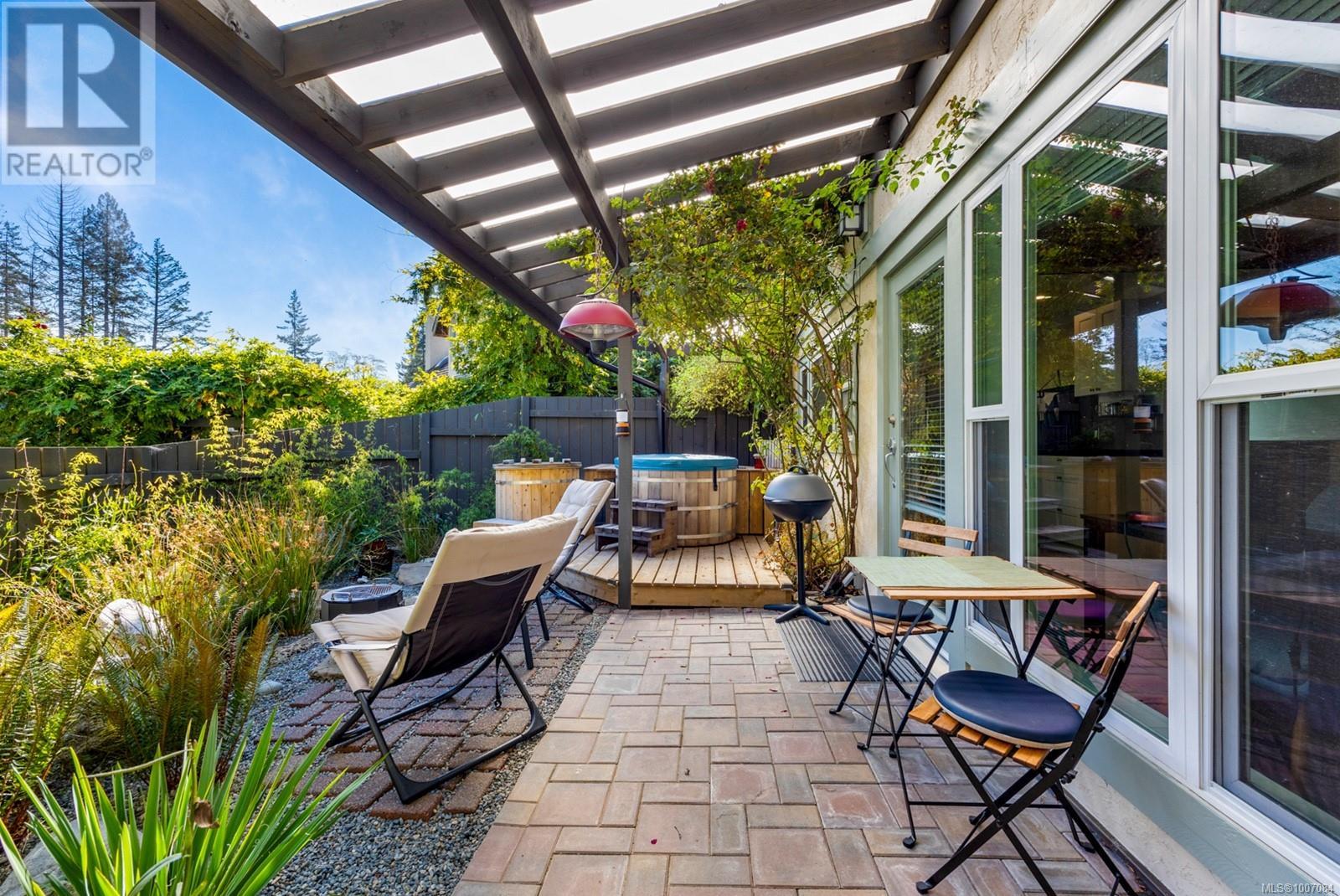 1901 East Rd, Denman Island