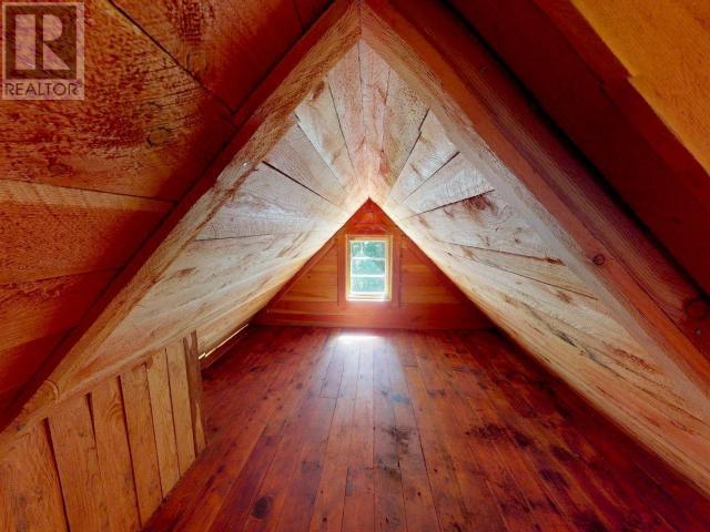 1297 TENNYSON RD, Savary Island