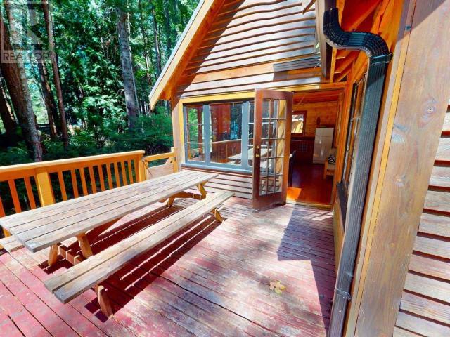 1297 TENNYSON RD, Savary Island