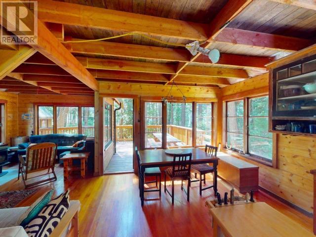 1297 TENNYSON RD, Savary Island