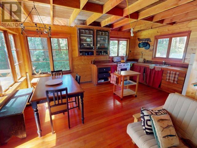 1297 TENNYSON RD, Savary Island