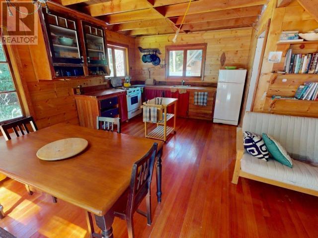 1297 TENNYSON RD, Savary Island