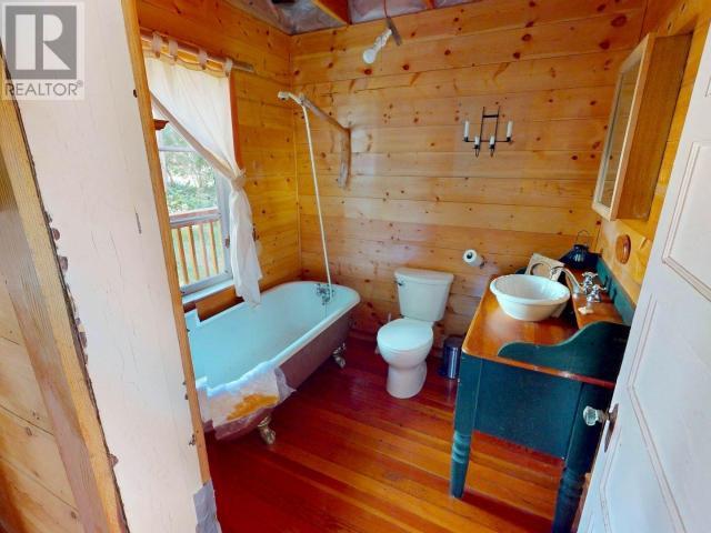 1297 TENNYSON RD, Savary Island