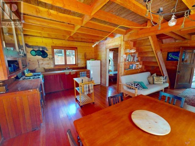 1297 TENNYSON RD, Savary Island
