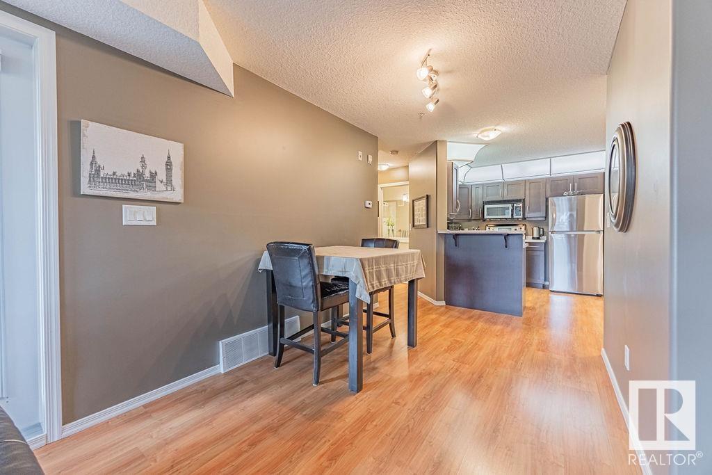 Photo 10 of 222 9008 99 Av Nw, Edmonton AB