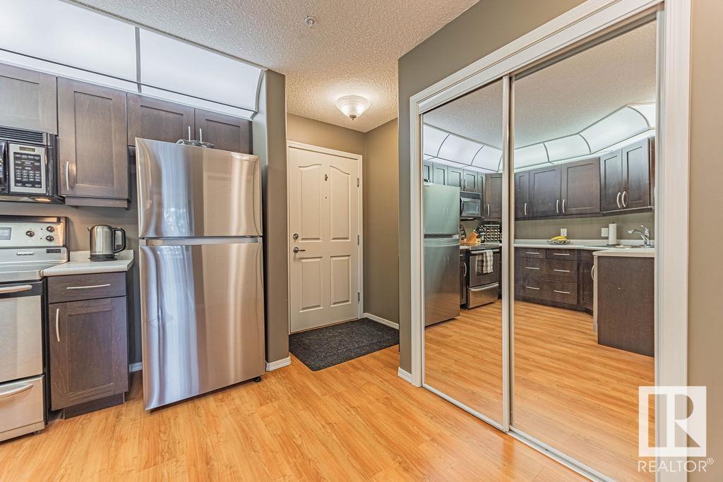 Photo 2 of 222 9008 99 Av Nw, Edmonton AB