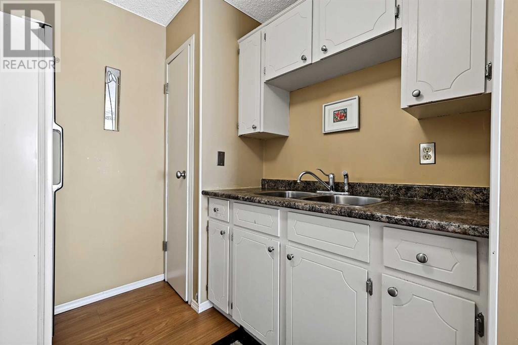 Single Family House Bi-level for Sale in    Street NE Huntington Hills Calgary 