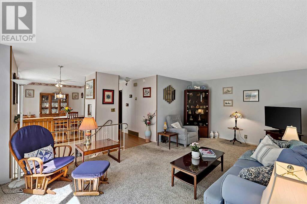 Single Family House Bi-level for Sale in    Street NE Huntington Hills Calgary 
