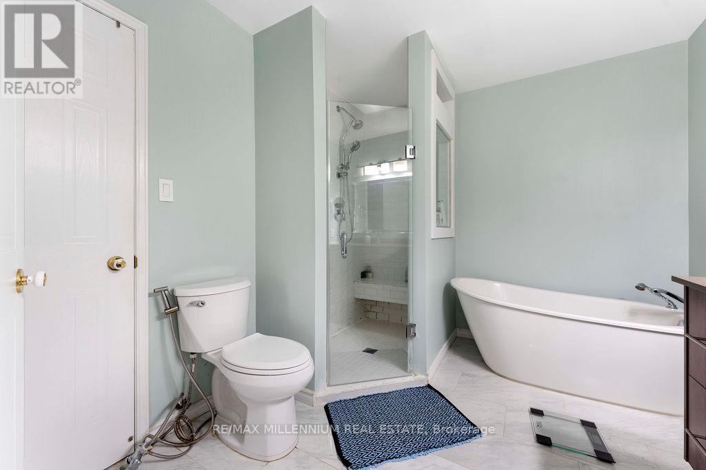 Photo 11 of 7 Empire Crescent, Clarington ON