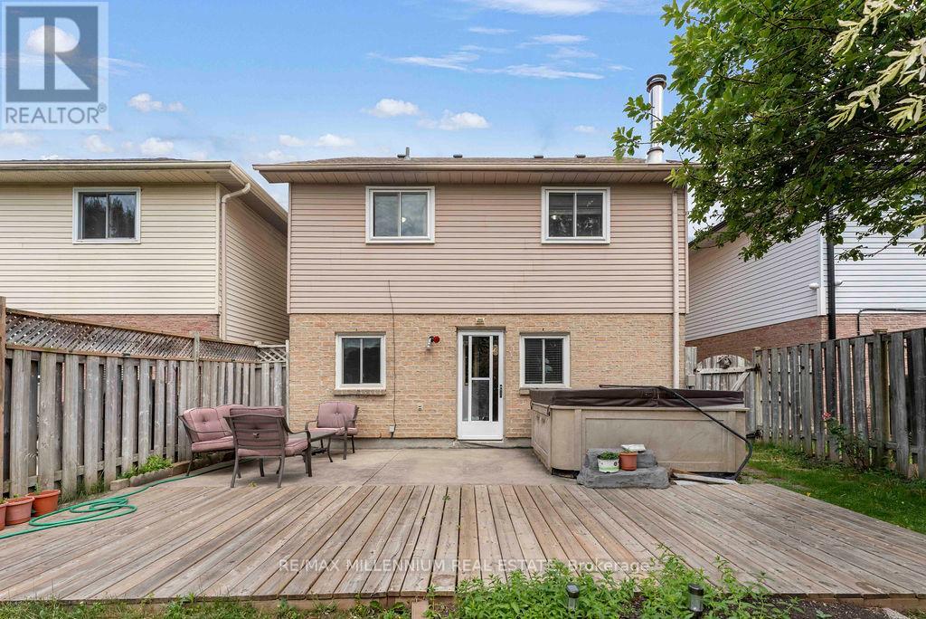 Photo 3 of 7 Empire Crescent, Clarington ON