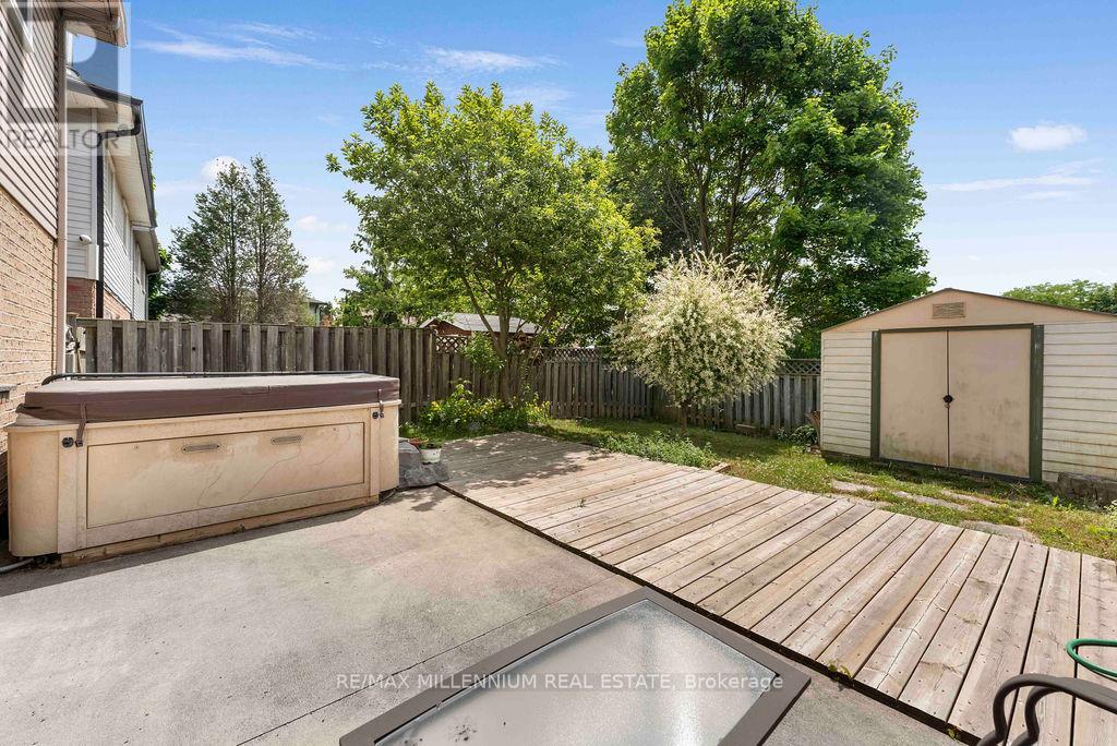 Photo 27 of 7 Empire Crescent, Clarington ON