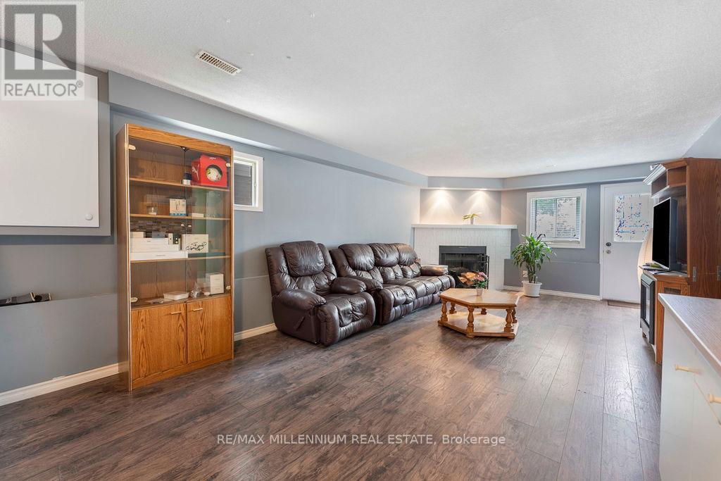 Photo 20 of 7 Empire Crescent, Clarington ON
