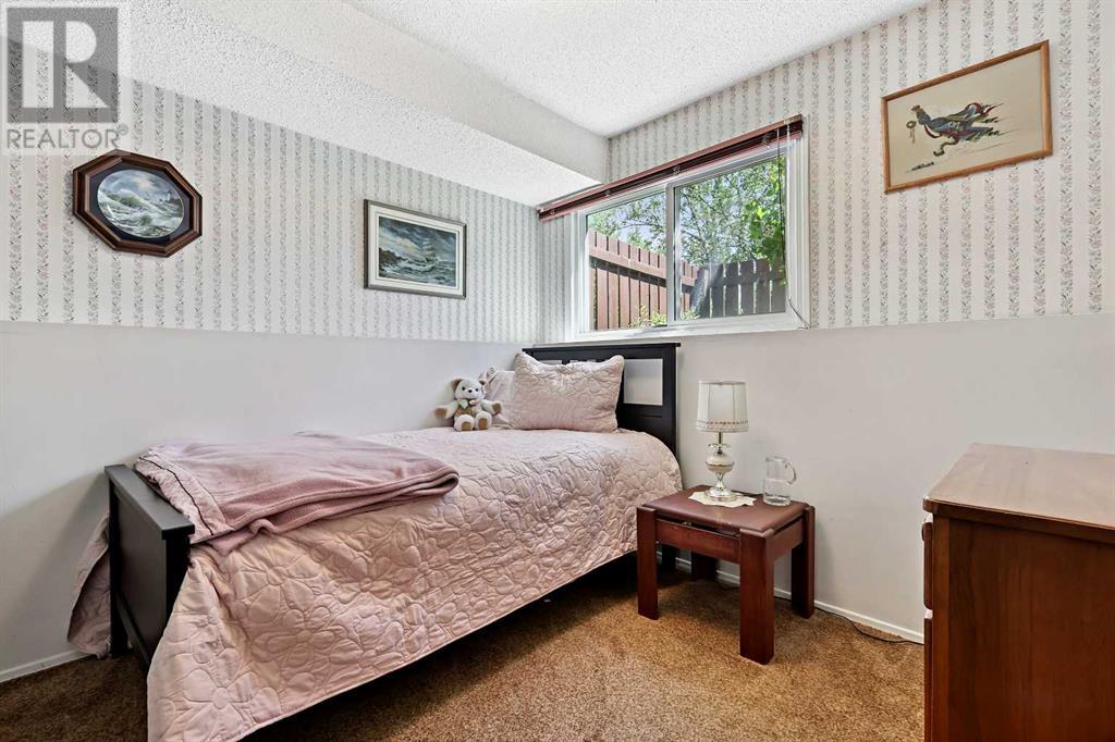 Single Family House Bi-level for Sale in    Street NE Huntington Hills Calgary 