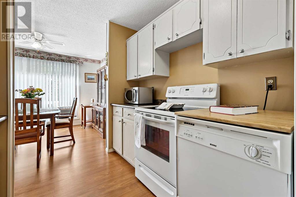 Single Family House Bi-level for Sale in    Street NE Huntington Hills Calgary 
