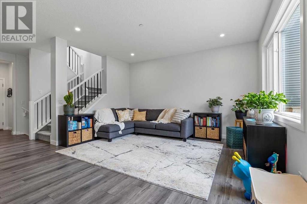Single Family House for Sale in  Howse Mount NE Livingston Calgary 