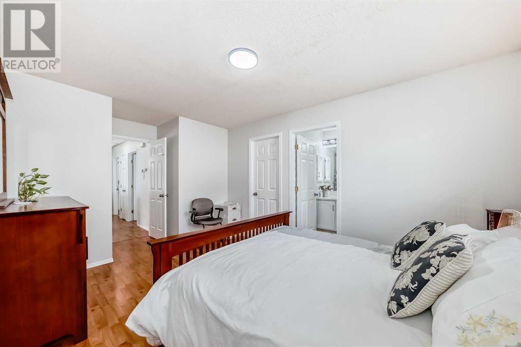 Single Family House Bi-level for Sale in  Citadel Way NW Citadel Calgary 