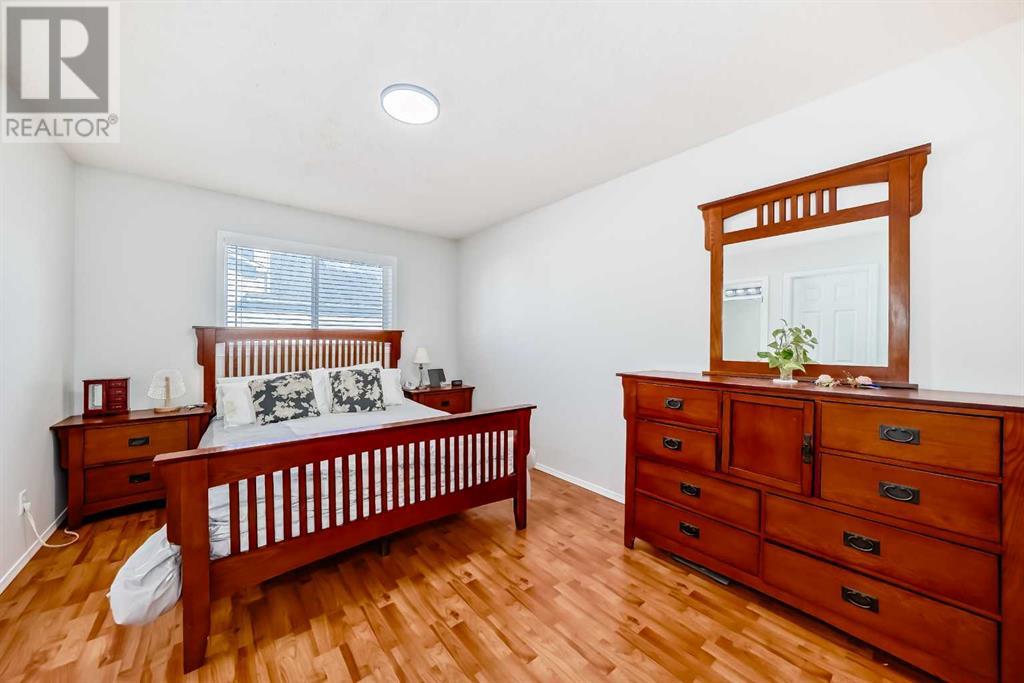 Single Family House Bi-level for Sale in  Citadel Way NW Citadel Calgary 