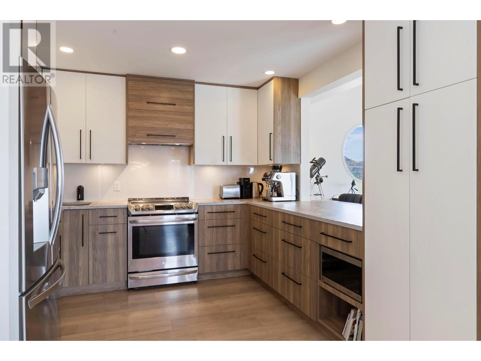 2266 Omineca Place, Kelowna