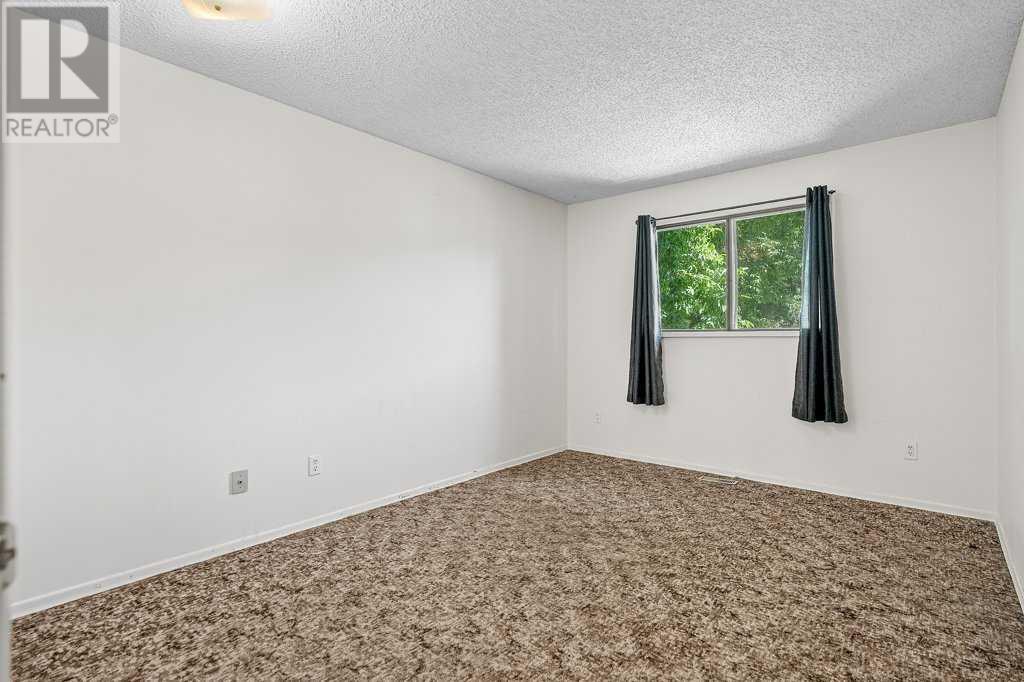 Single Family House Bungalow for Sale in  Berkley Road NW Beddington Heights Calgary 