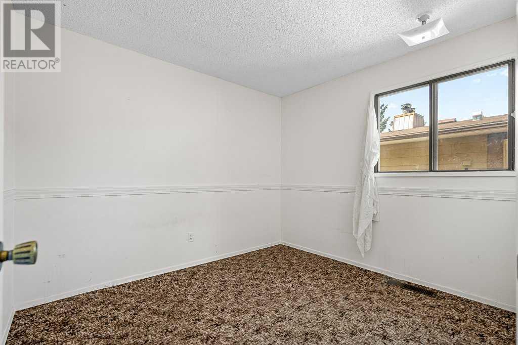 Single Family House Bungalow for Sale in  Berkley Road NW Beddington Heights Calgary 