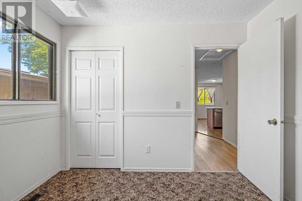 Single Family House Bungalow for Sale in  Berkley Road NW Beddington Heights Calgary 