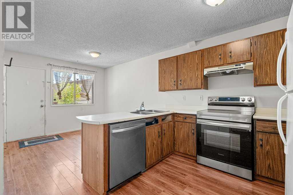 Single Family House Bungalow for Sale in  Berkley Road NW Beddington Heights Calgary 