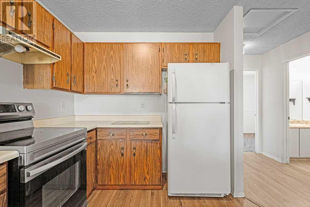 Single Family House Bungalow for Sale in  Berkley Road NW Beddington Heights Calgary 