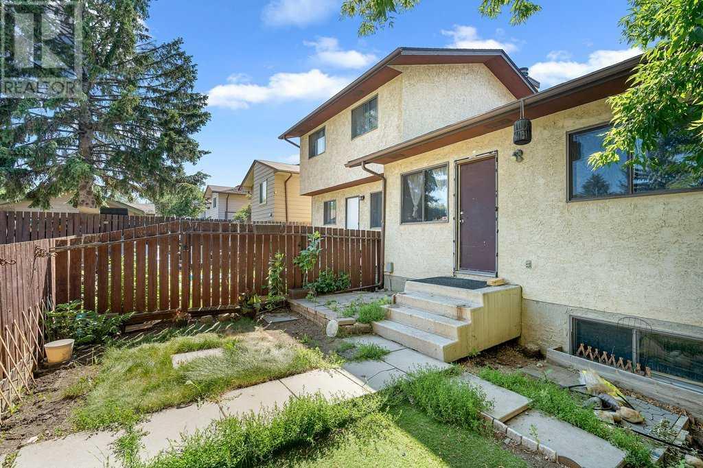 Single Family House Bungalow for Sale in  Berkley Road NW Beddington Heights Calgary 