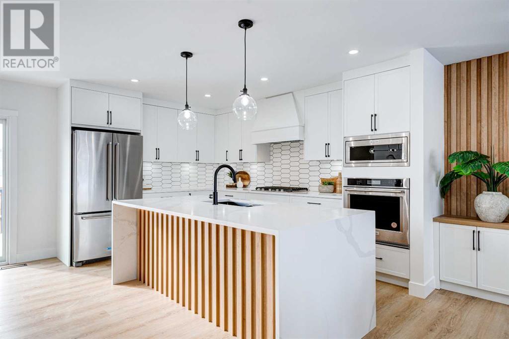 Single Family House 4 Level for Sale in  Westview Drive SW Westgate Calgary 