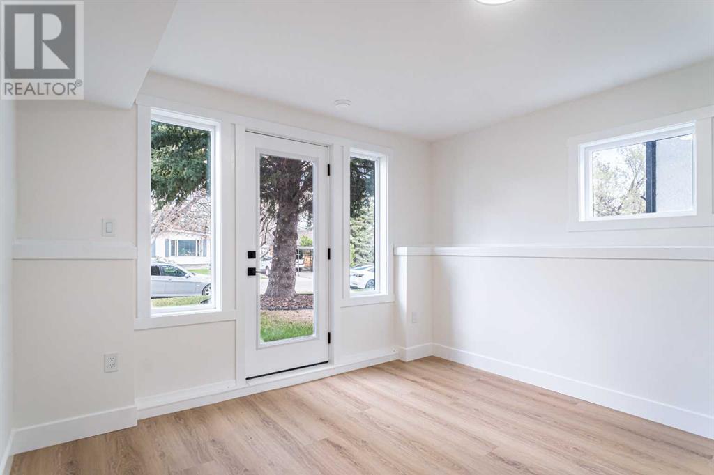 Single Family House 4 Level for Sale in  Westview Drive SW Westgate Calgary 
