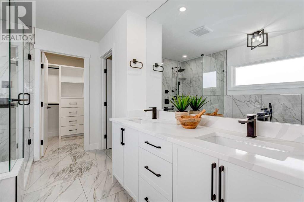 Single Family House 4 Level for Sale in  Westview Drive SW Westgate Calgary 